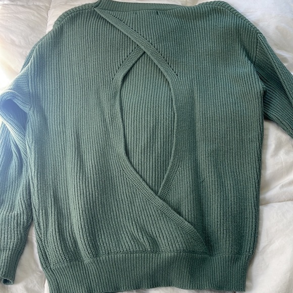 Woven Heart Women's Sweater - Picture 6 of 6
